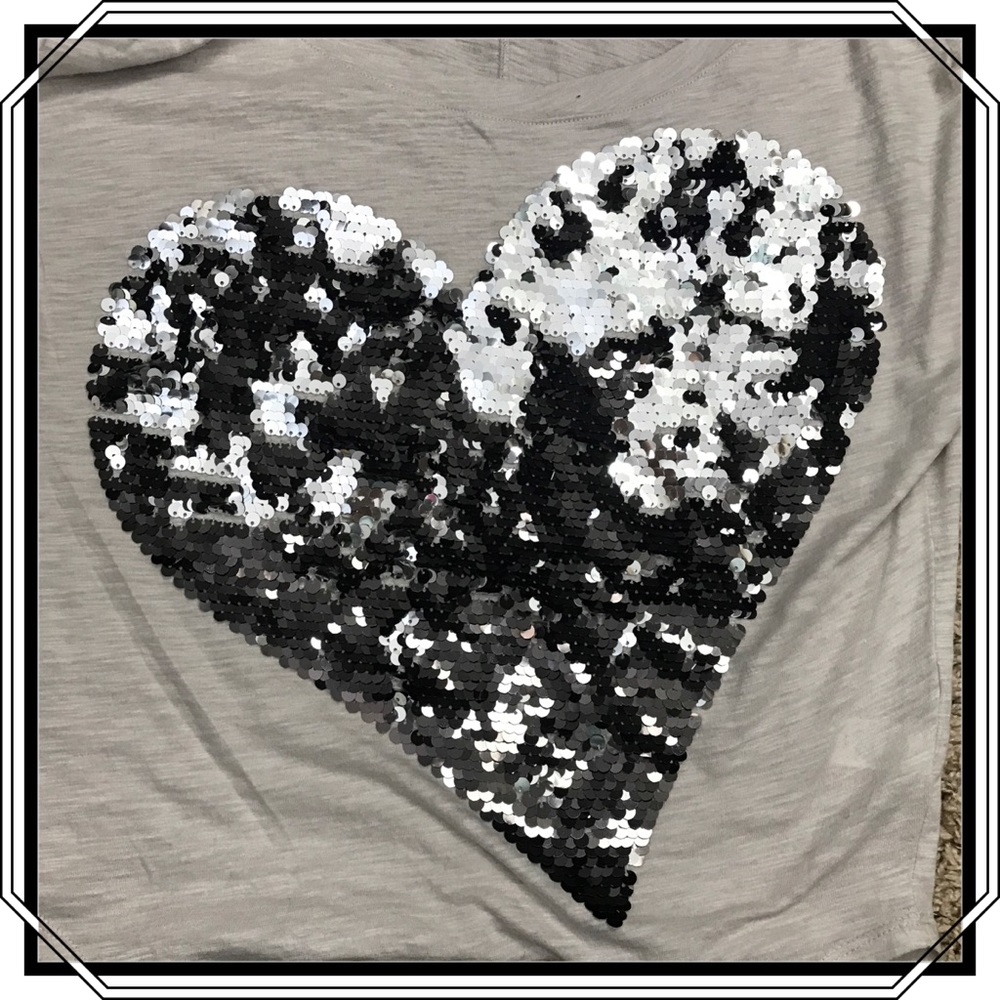 Express Gray/Silver Sequin Heart Shirt Size XS - Picture 2 of 3
